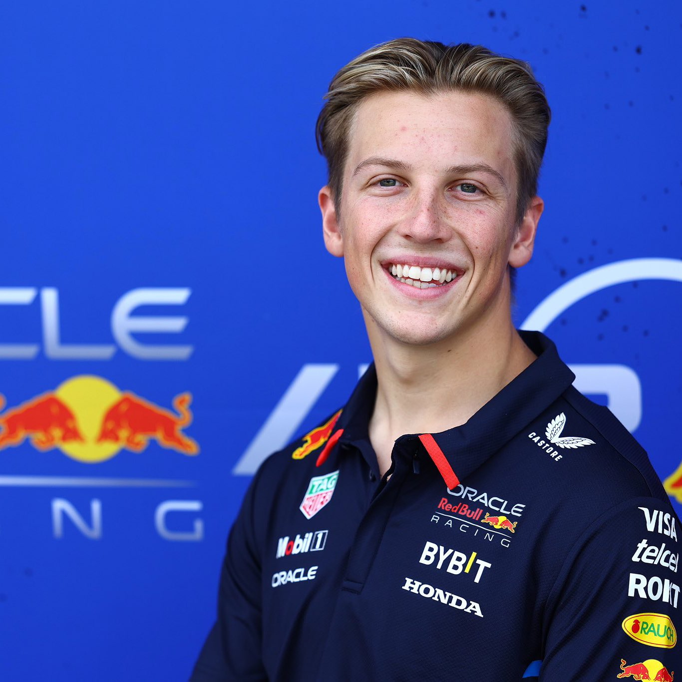 红牛二队险胜哈斯车队，佩雷兹带队取胜