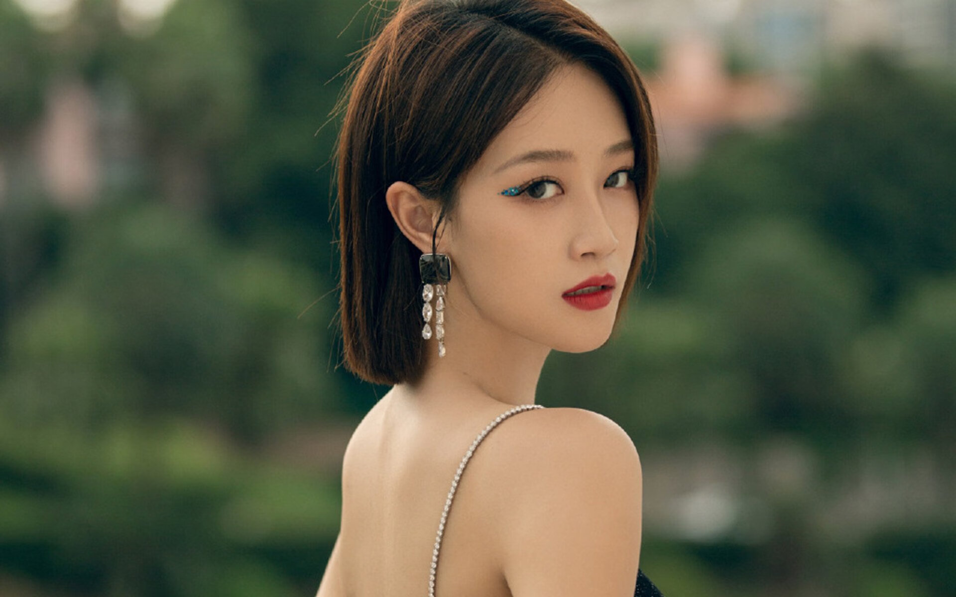 当艺术足球遇见非洲雄鹰，佛罗伦萨的战术交响曲如何让尼日利亚防线失声