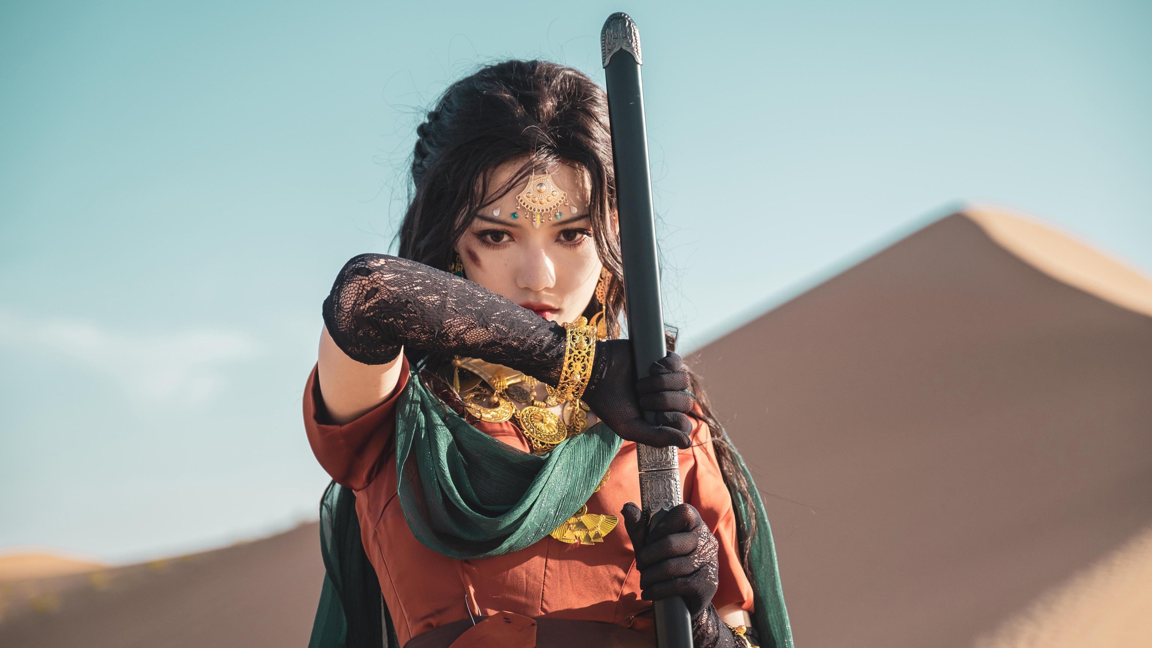 暗夜交响曲，布雷默如何用耳机指挥F1年度争冠第47圈